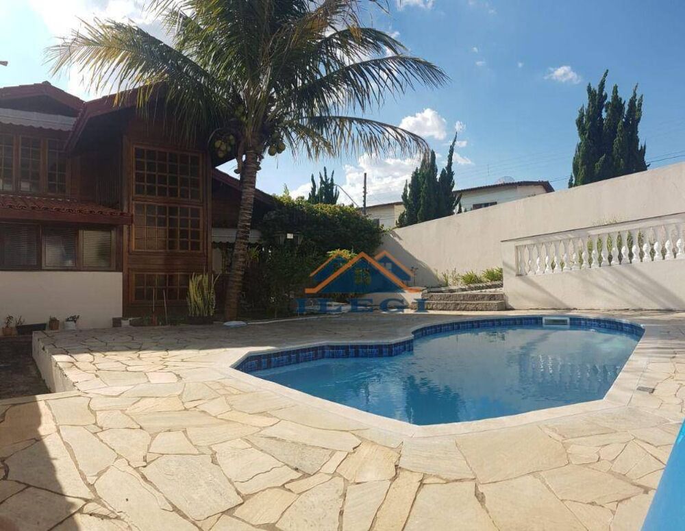 Casa, 3 quartos, 213 m² - Foto 1