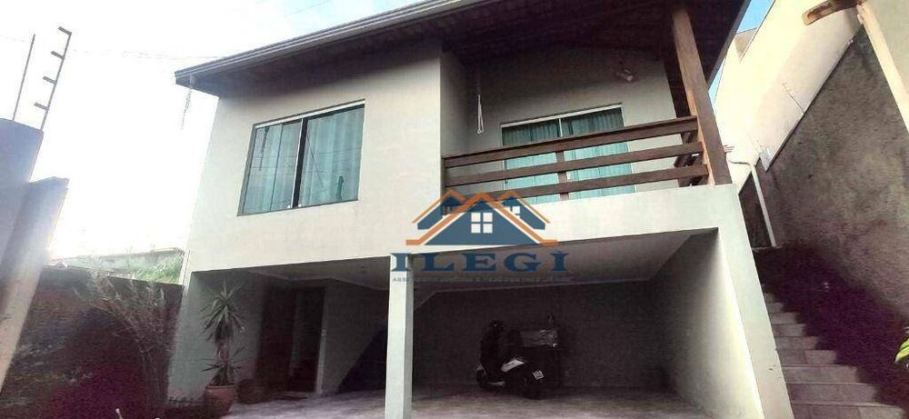 Casa, 3 quartos, 180 m² - Foto 1