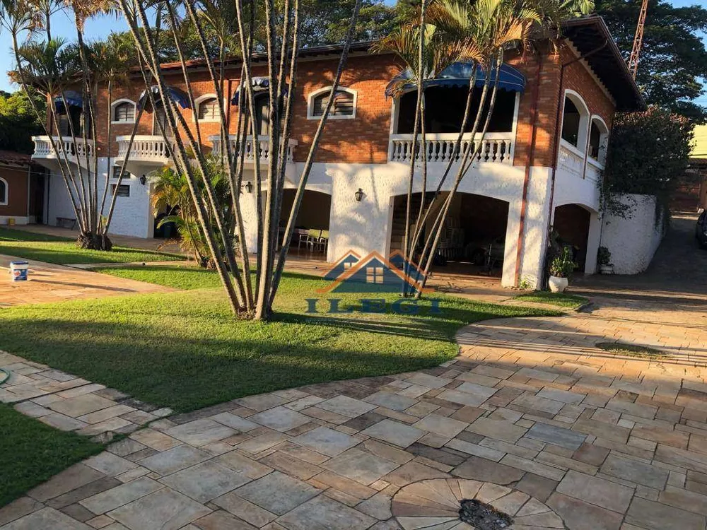 Chácara à venda com 4 quartos, 526m² - Foto 1