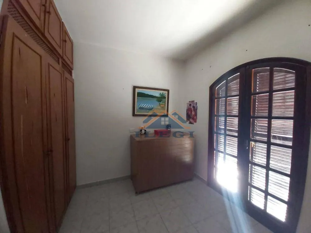 Casa, 3 quartos, 250 m² - Foto 13