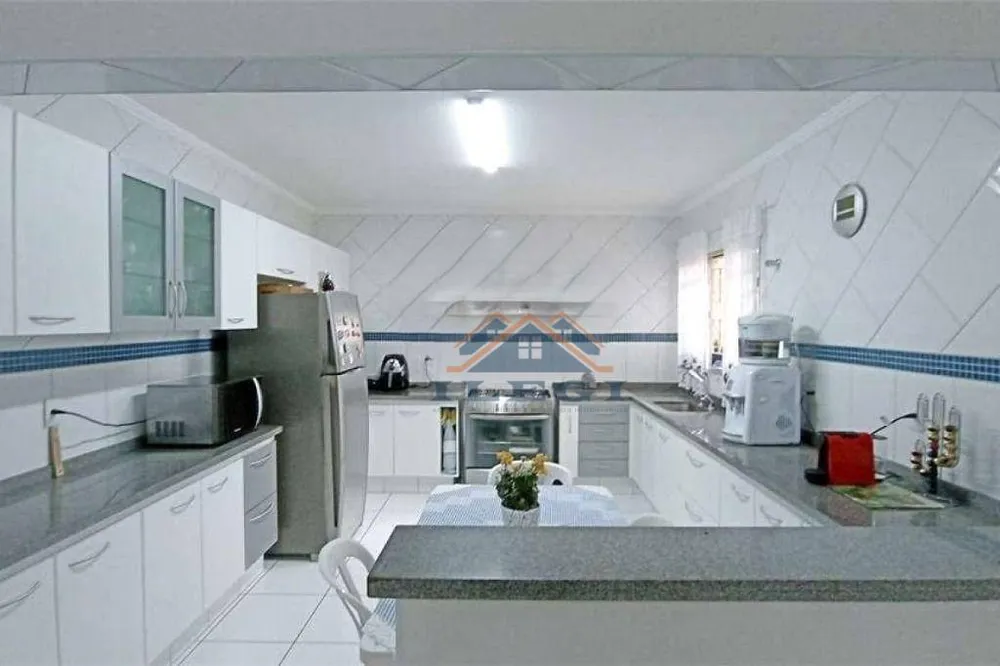 Casa, 5 quartos, 330 m² - Foto 4