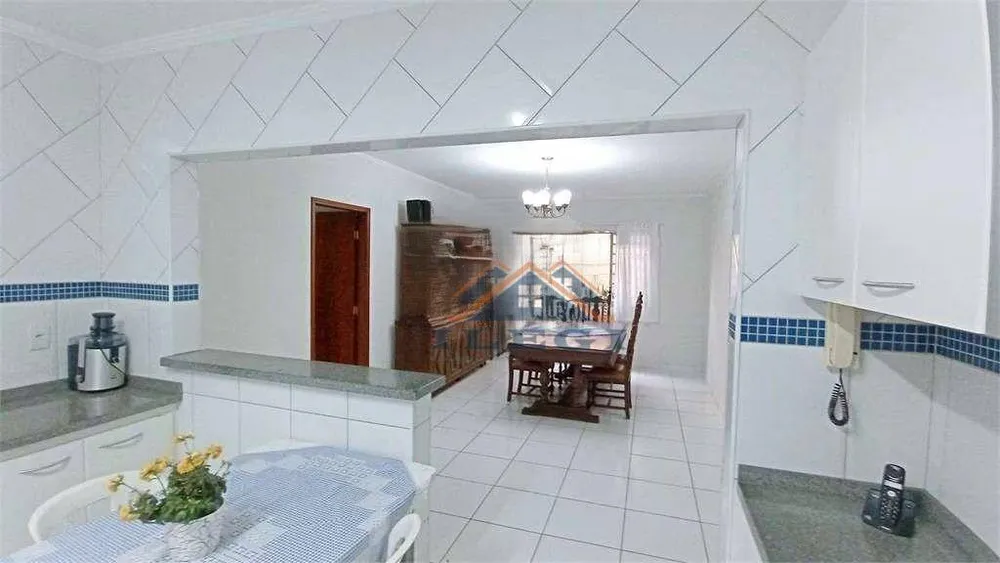 Casa, 5 quartos, 330 m² - Foto 1