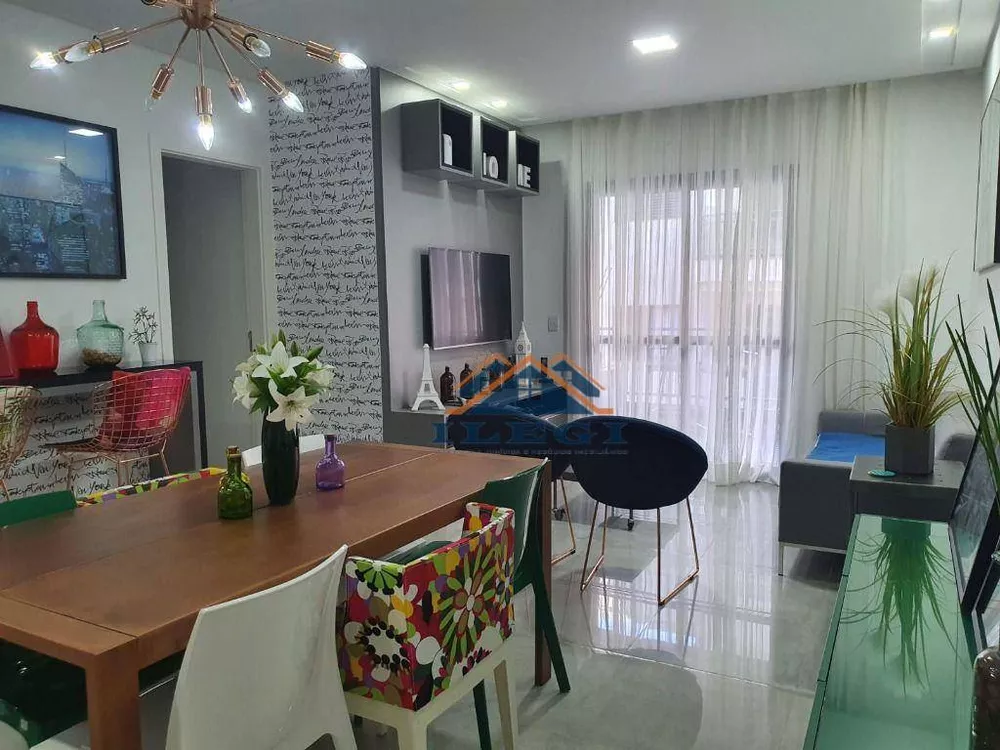 Apartamento à venda com 3 quartos, 96m² - Foto 1