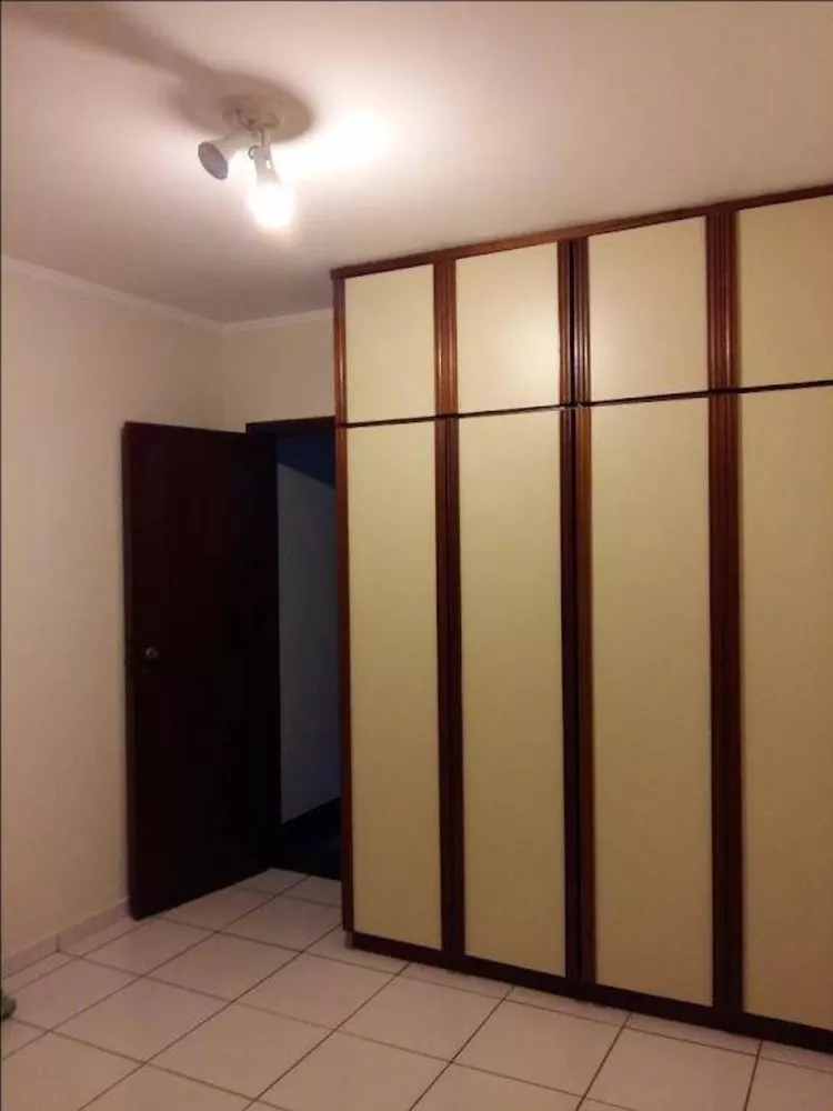 Casa de Condomínio para alugar com 3 quartos, 362m² - Foto 16