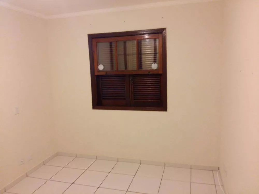 Casa de Condomínio para alugar com 3 quartos, 362m² - Foto 17