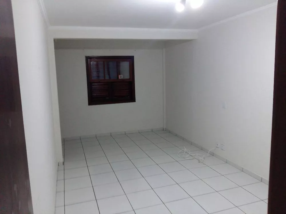 Casa de Condomínio para alugar com 3 quartos, 362m² - Foto 18