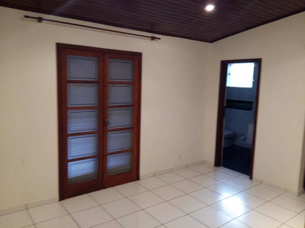 Casa de Condomínio para alugar com 3 quartos, 362m² - Foto 26