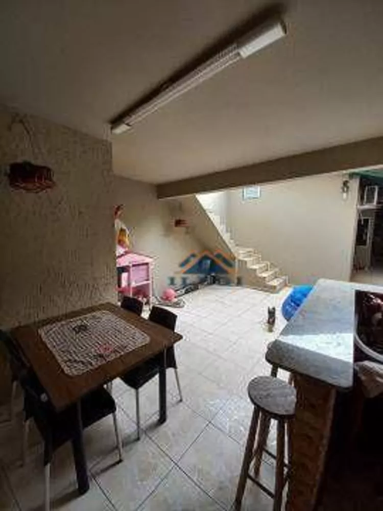 Casa, 2 quartos, 109 m² - Foto 1