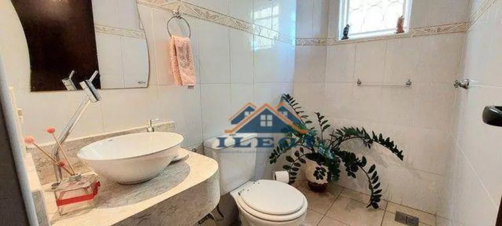 Casa à venda com 3 quartos, 200m² - Foto 18