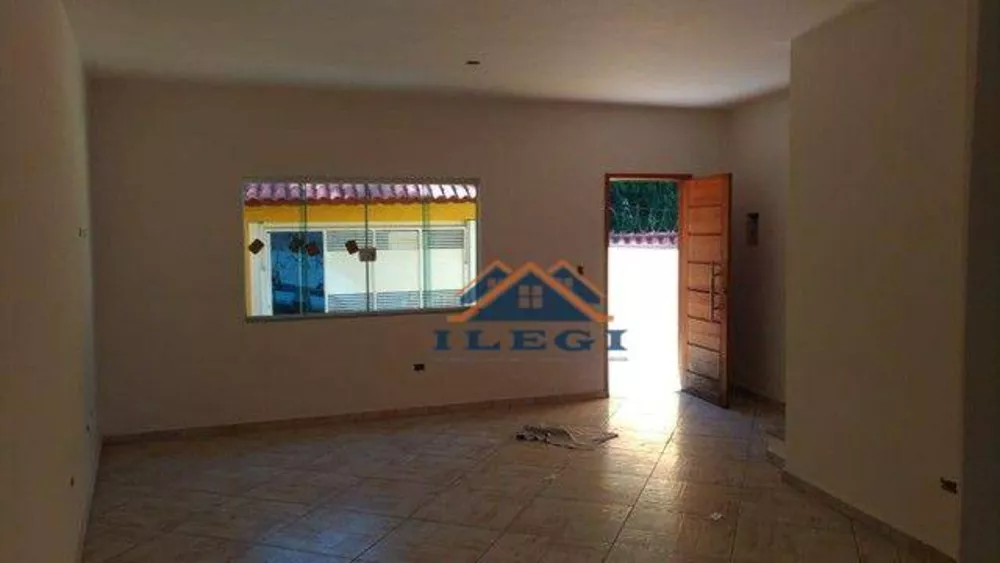 Casa à venda com 3 quartos, 100m² - Foto 3