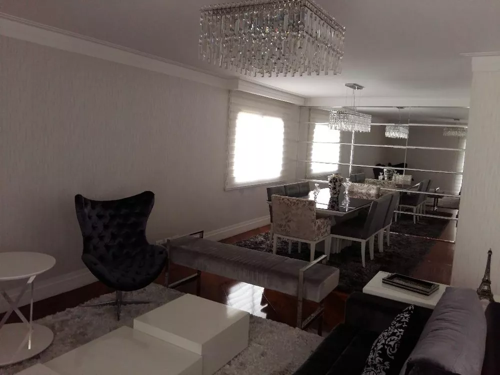 Apartamento à venda com 4 quartos, 228m² - Foto 2