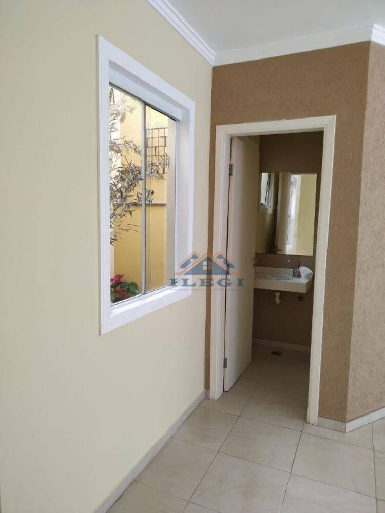 Casa de Condomínio para alugar com 3 quartos, 160m² - Foto 1