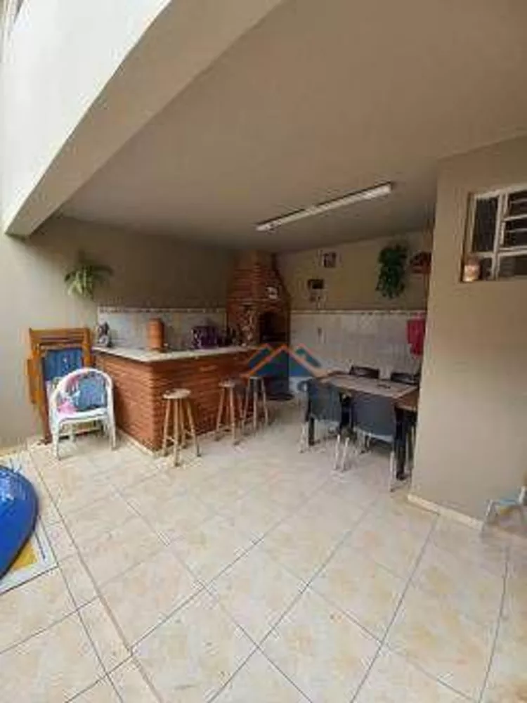 Casa à venda com 2 quartos, 109m² - Foto 9