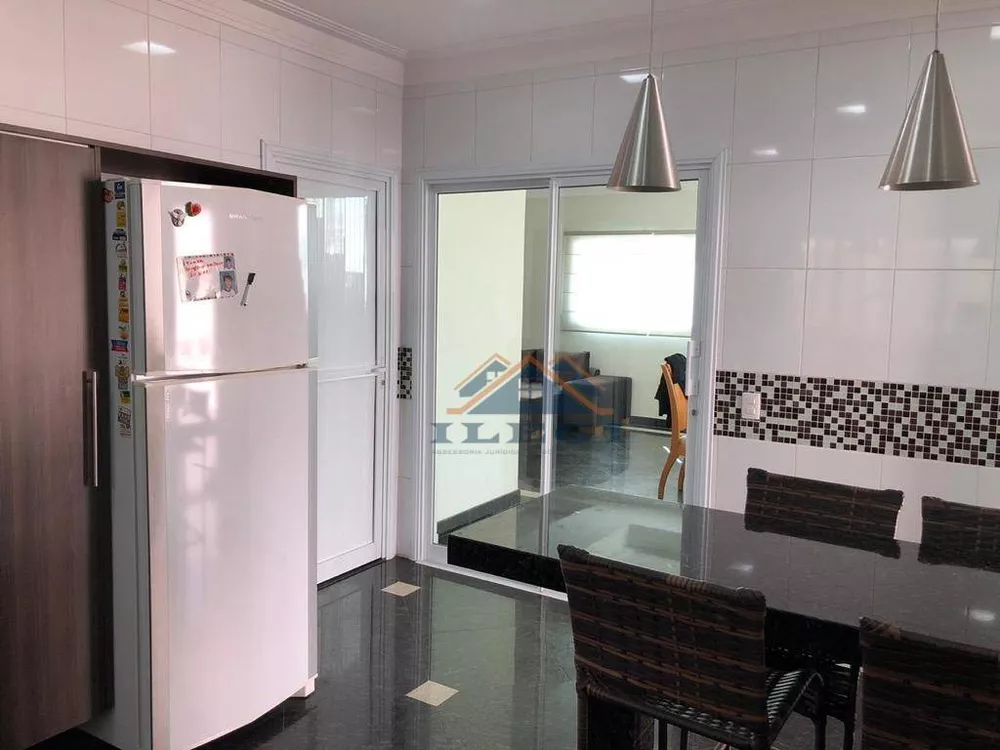 Casa de Condomínio à venda com 4 quartos, 360m² - Foto 18