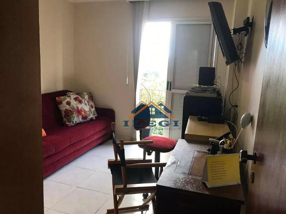 Apartamento à venda com 3 quartos, 94m² - Foto 2