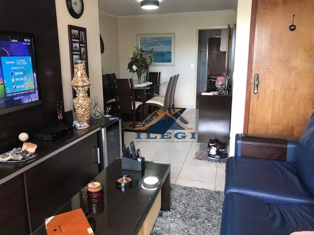 Apartamento à venda com 3 quartos, 94m² - Foto 3