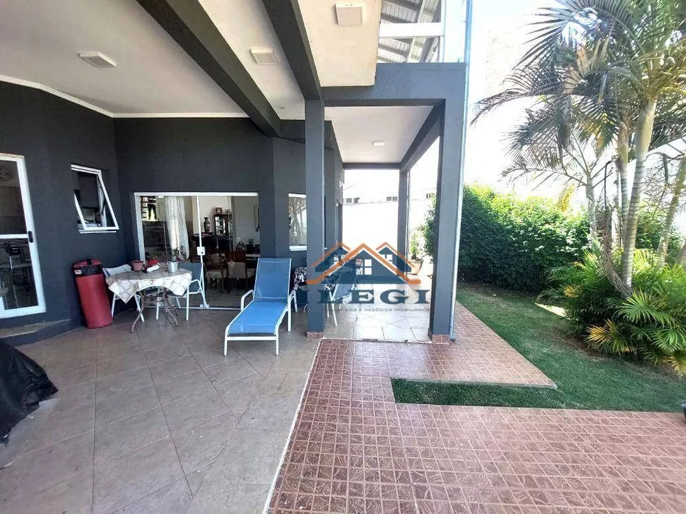 Casa de Condomínio à venda com 3 quartos, 354m² - Foto 9