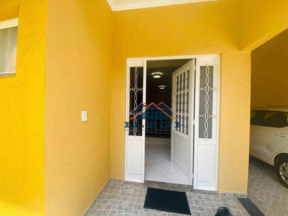 Casa, 3 quartos, 196 m² - Foto 2