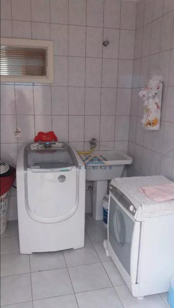 Casa de Condomínio à venda com 3 quartos, 250m² - Foto 16