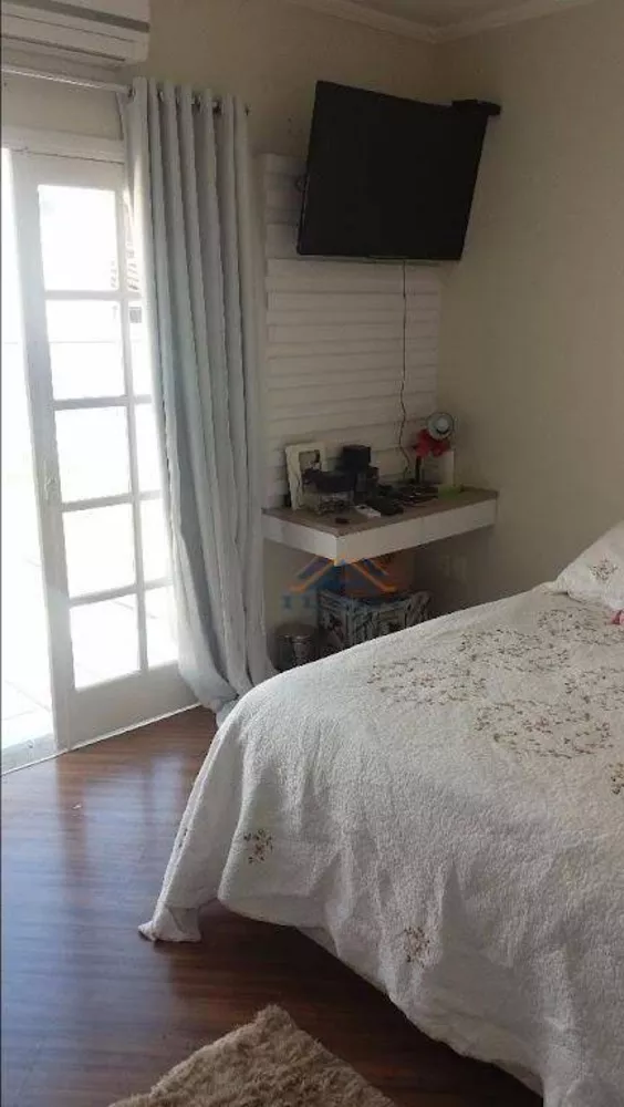 Casa de Condomínio à venda com 3 quartos, 250m² - Foto 27