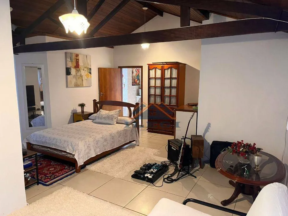 Casa, 6 quartos, 200 m² - Foto 8