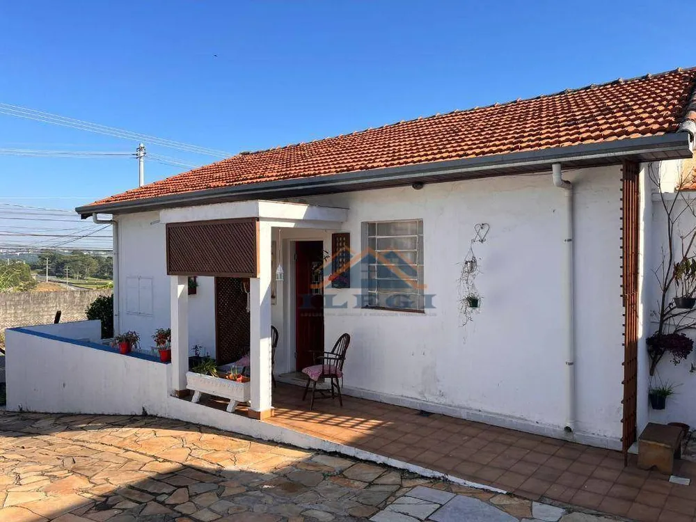 Casa, 6 quartos, 200 m² - Foto 1