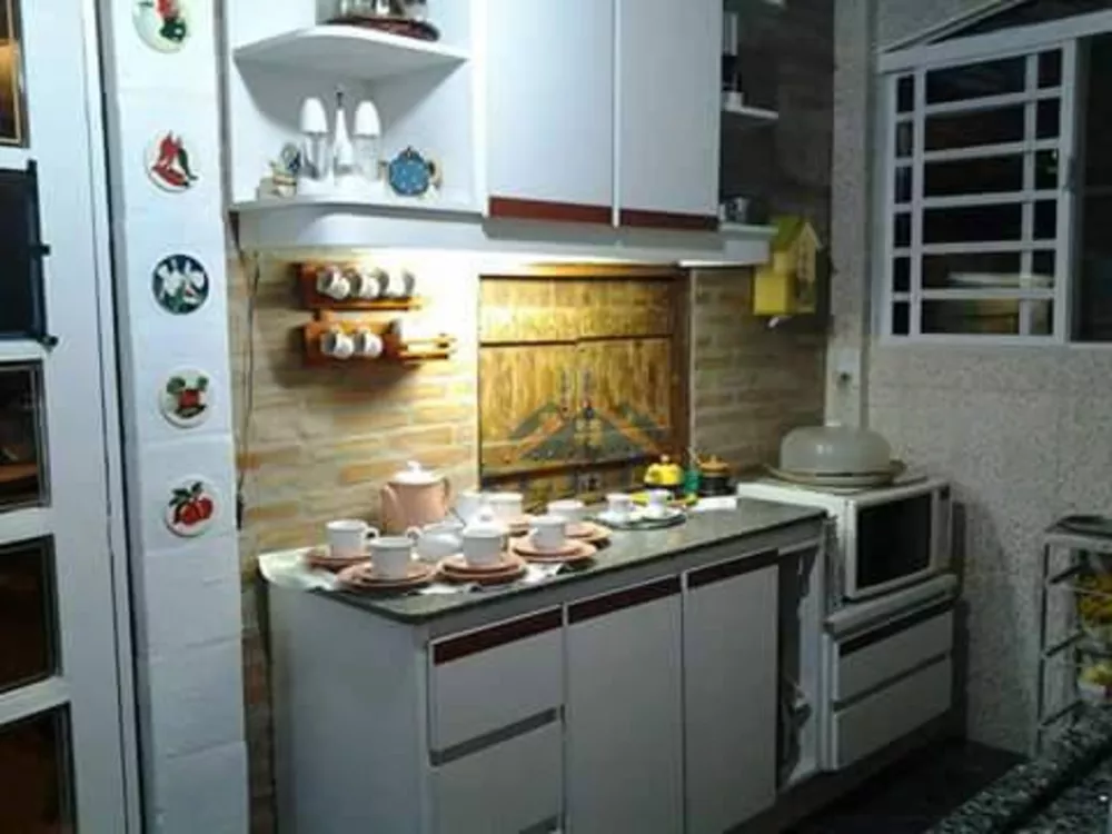 Chácara à venda com 3 quartos, 240m² - Foto 15