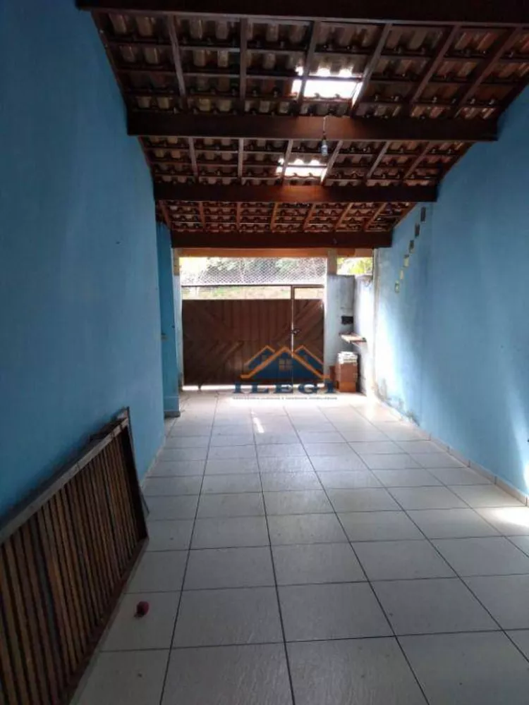 Casa à venda com 2 quartos, 120m² - Foto 2