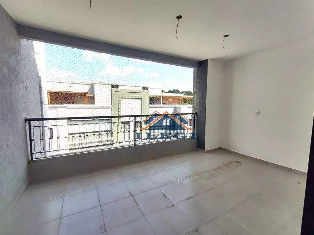 Apartamento à venda com 3 quartos, 230m² - Foto 1