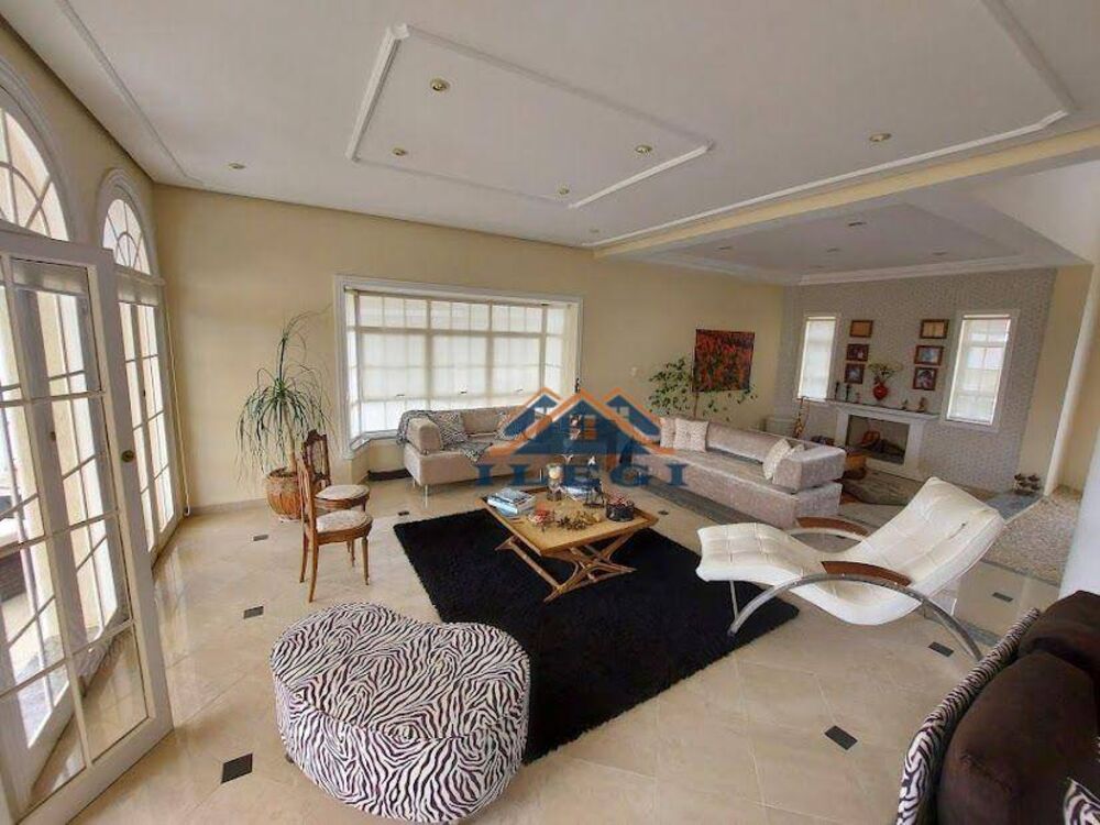 Casa de Condomínio à venda com 5 quartos, 550m² - Foto 1