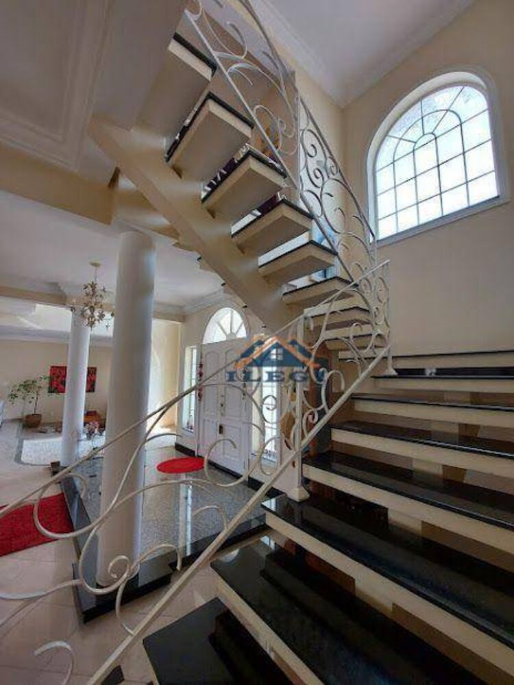 Casa de Condomínio à venda com 5 quartos, 550m² - Foto 3