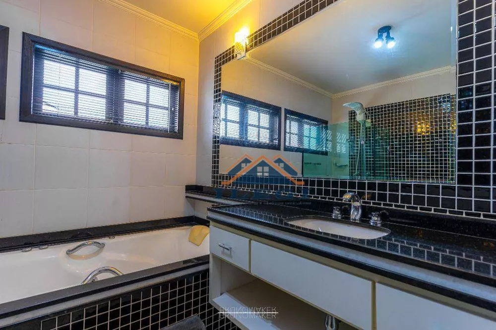 Chácara à venda com 5 quartos, 640m² - Foto 18