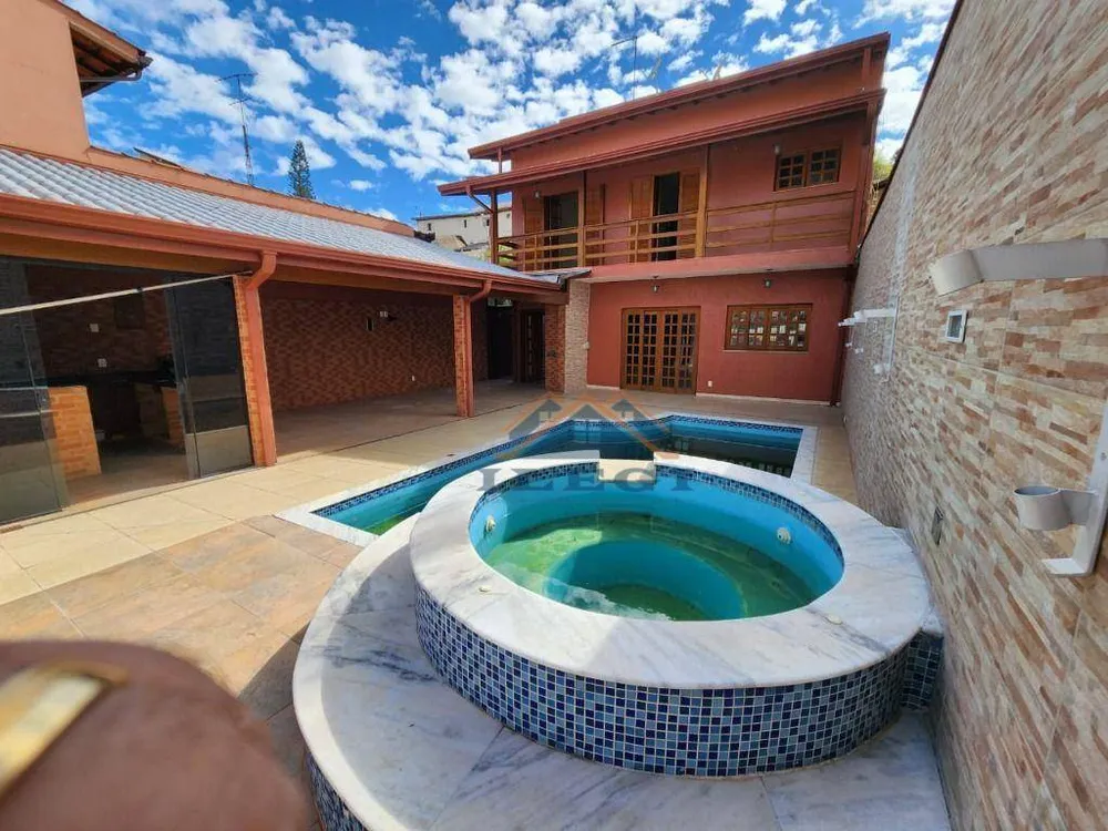 Casa, 3 quartos, 250 m² - Foto 3