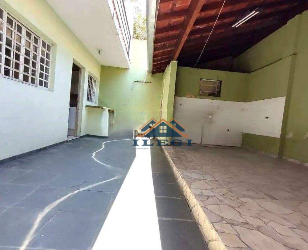 Casa à venda e aluguel com 3 quartos, 159m² - Foto 3