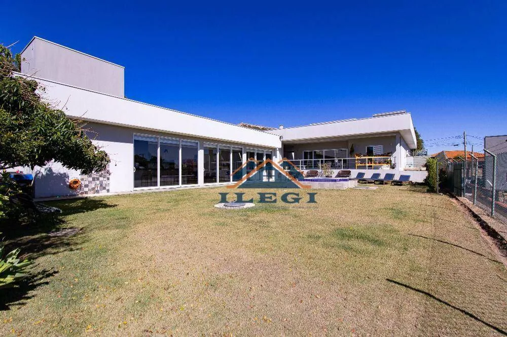 Casa de Condomínio à venda com 3 quartos, 393m² - Foto 3