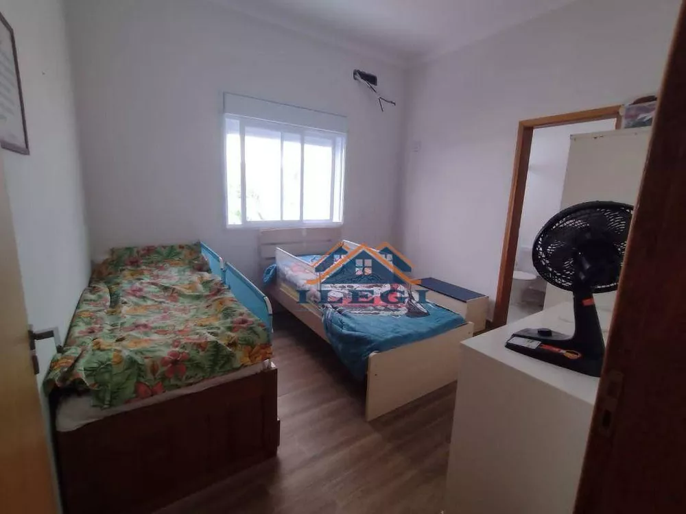 Casa de Condomínio à venda com 3 quartos, 212m² - Foto 18