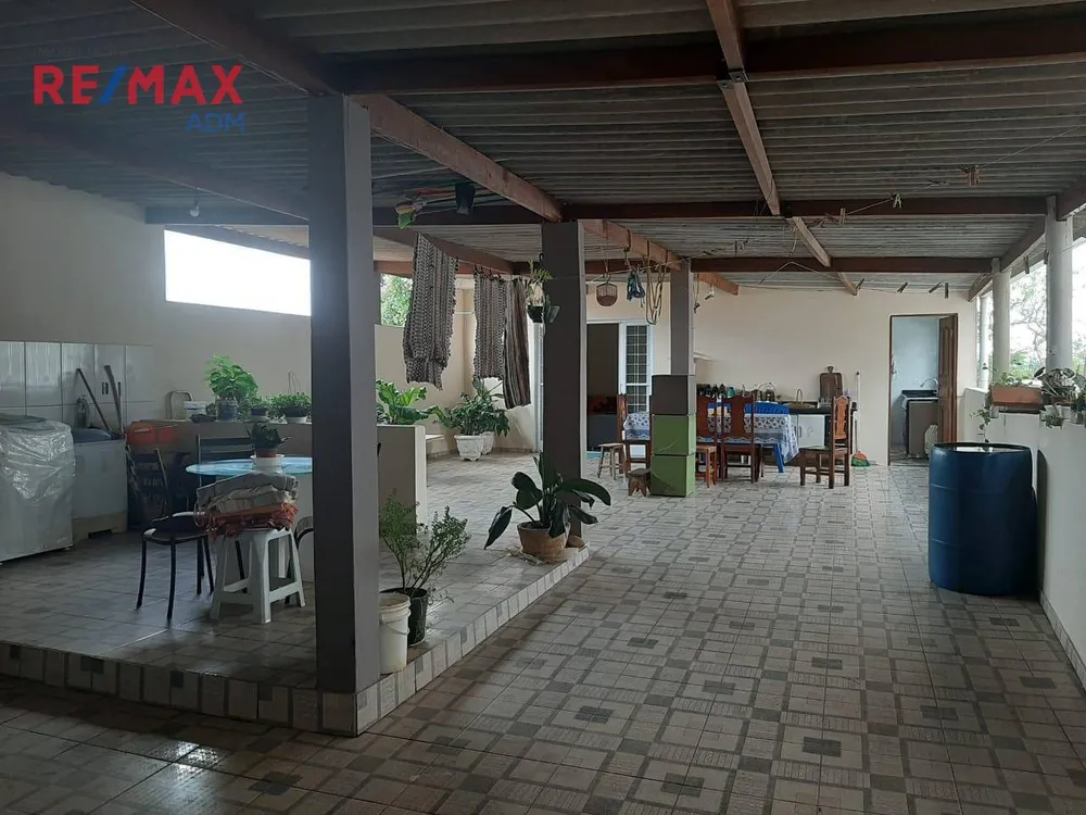 Casa, 2 quartos, 160 m² - Foto 1