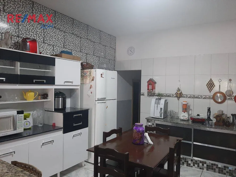 Casa, 4 quartos, 230 m² - Foto 3