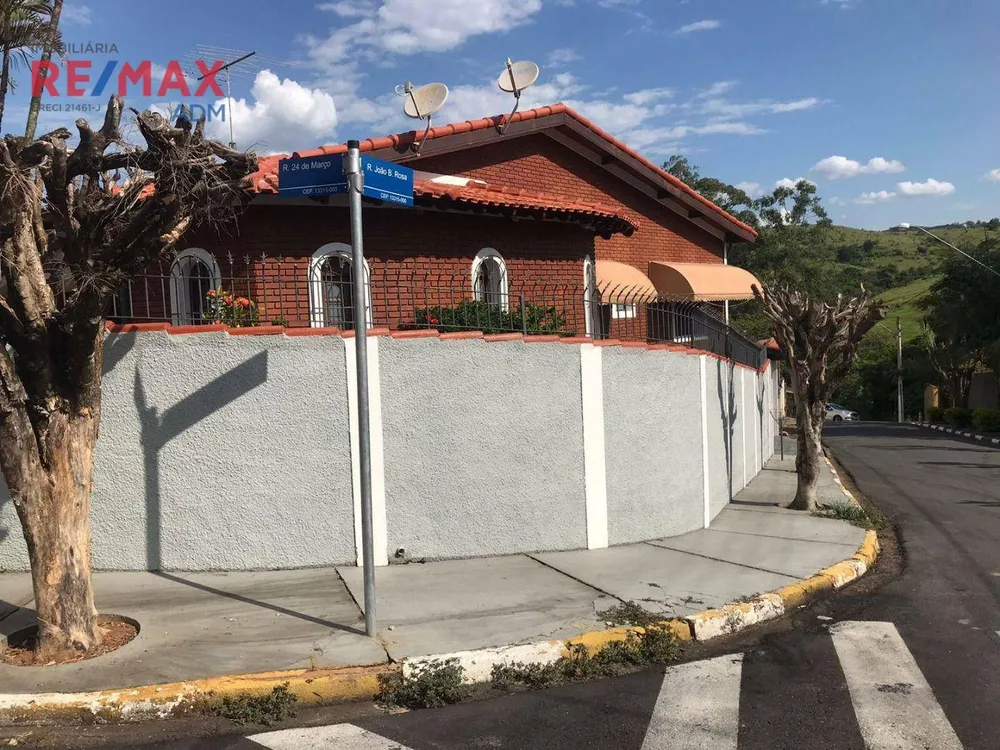 Casa, 3 quartos, 206 m² - Foto 2