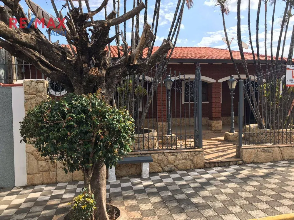 Casa, 3 quartos, 206 m² - Foto 1