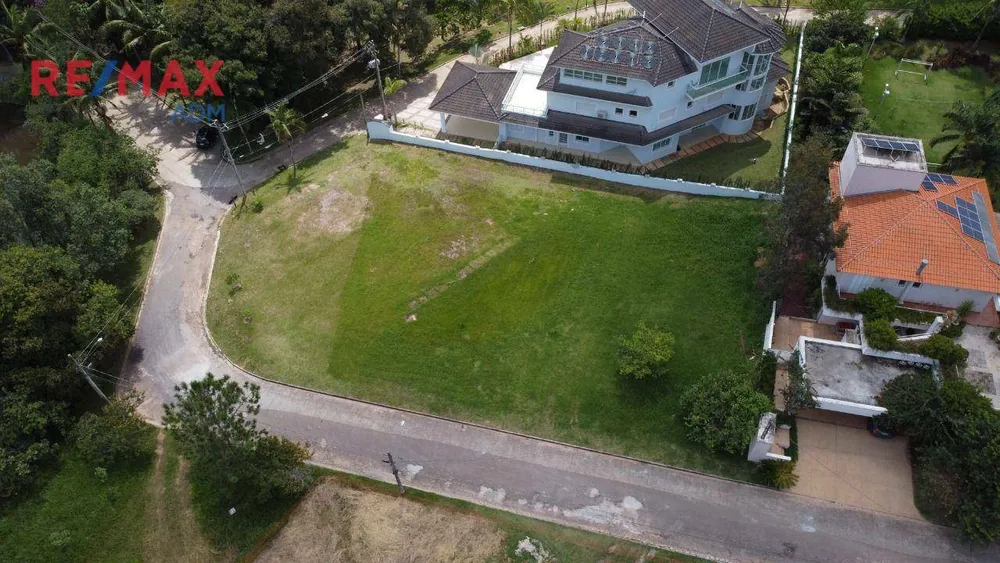 Loteamento e Condomínio, 1012 m² - Foto 1