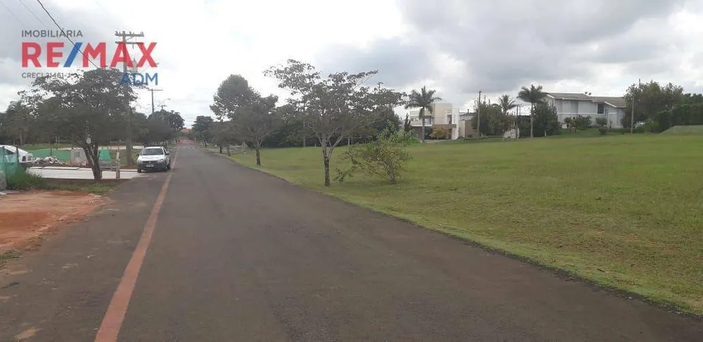 Loteamento e Condomínio, 1000 m² - Foto 2
