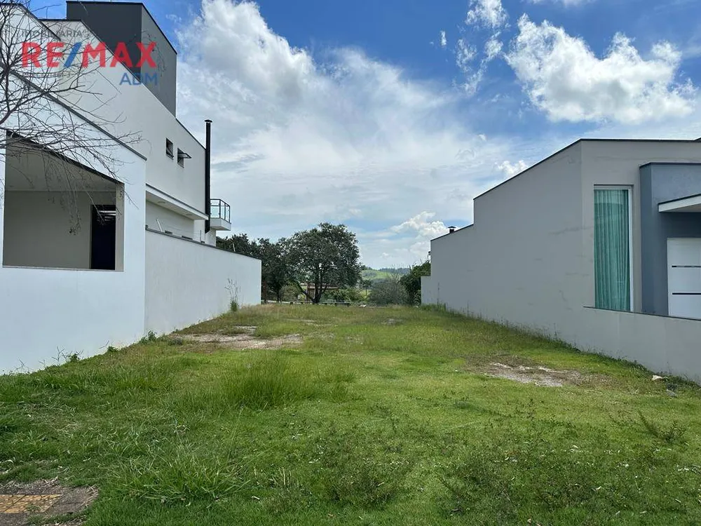 Loteamento e Condomínio, 250 m² - Foto 1