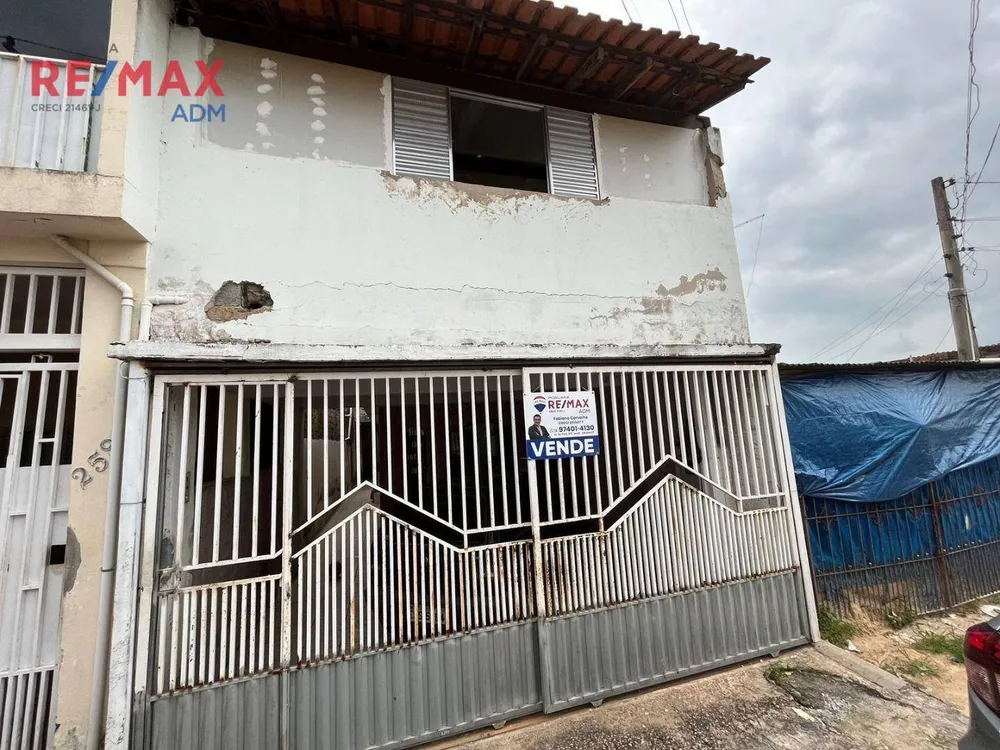 Casa, 4 quartos, 135 m² - Foto 1