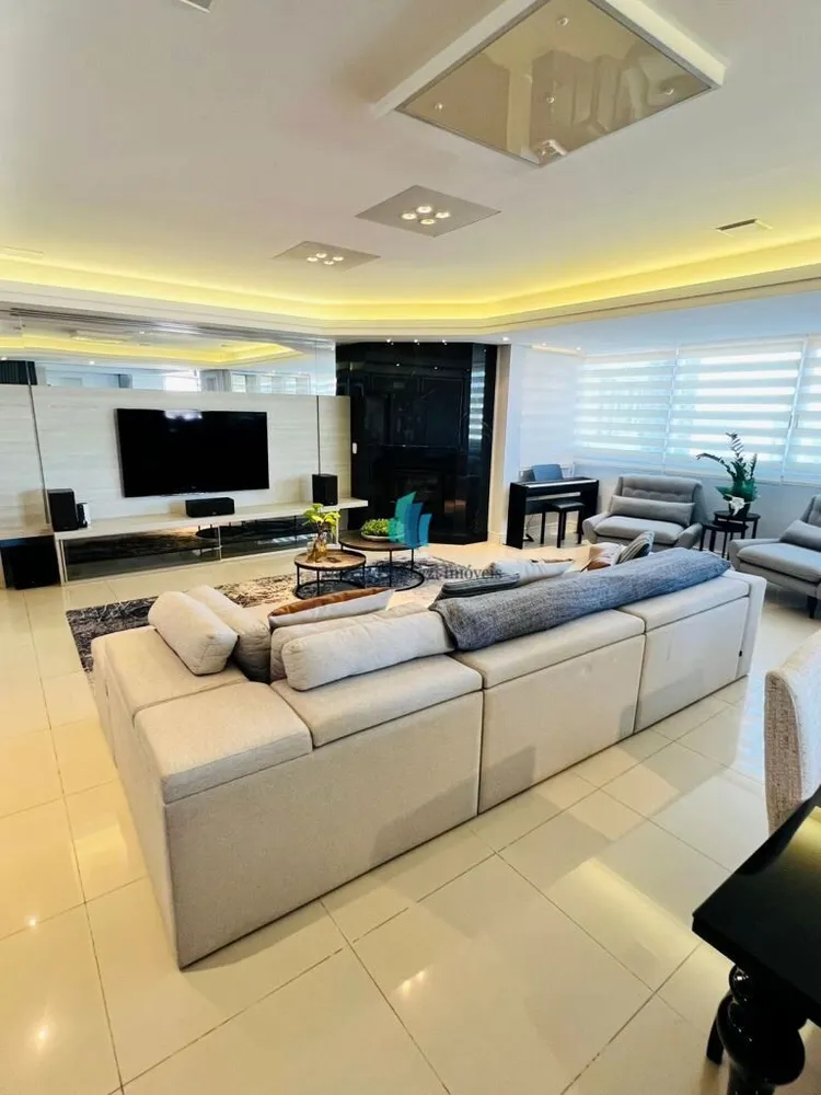 Apartamento, 3 quartos, 168 m² - Foto 1