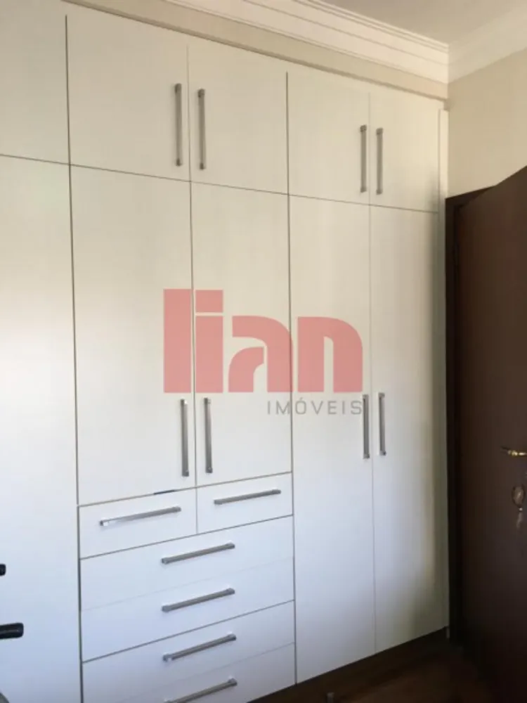 Apartamento, 3 quartos, 220 m² - Foto 2