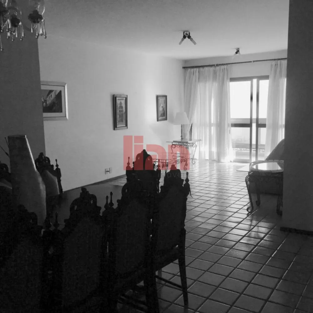 Apartamento, 3 quartos, 212 m² - Foto 1