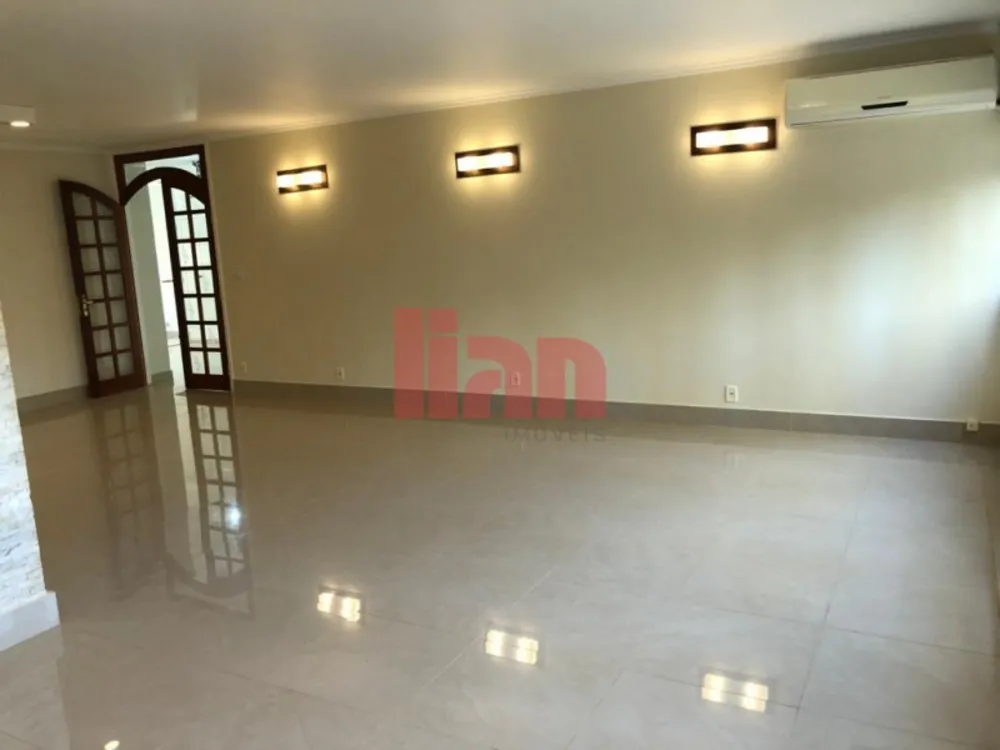 Apartamento, 3 quartos, 252 m² - Foto 1