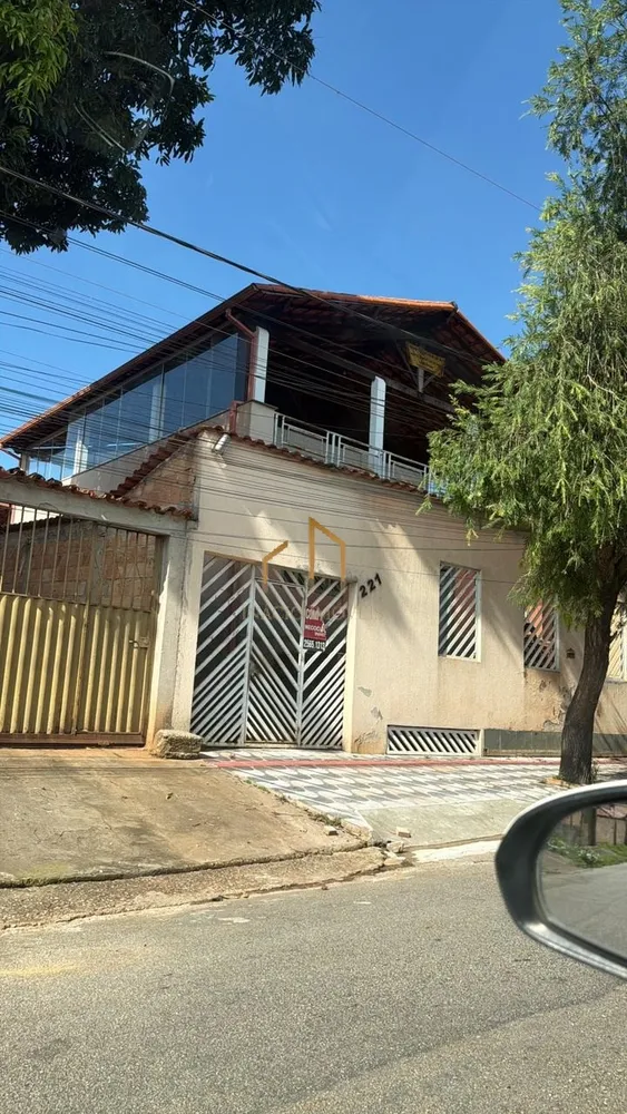 Casa, 3 quartos, 360 m² - Foto 1