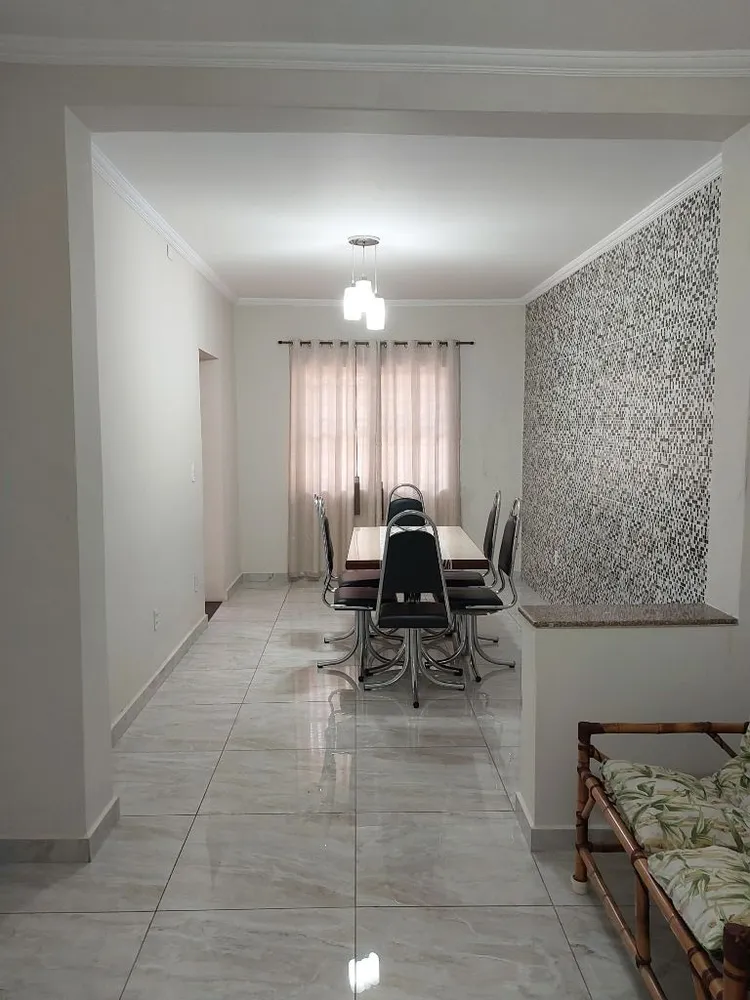 Casa, 4 quartos, 189 m² - Foto 2